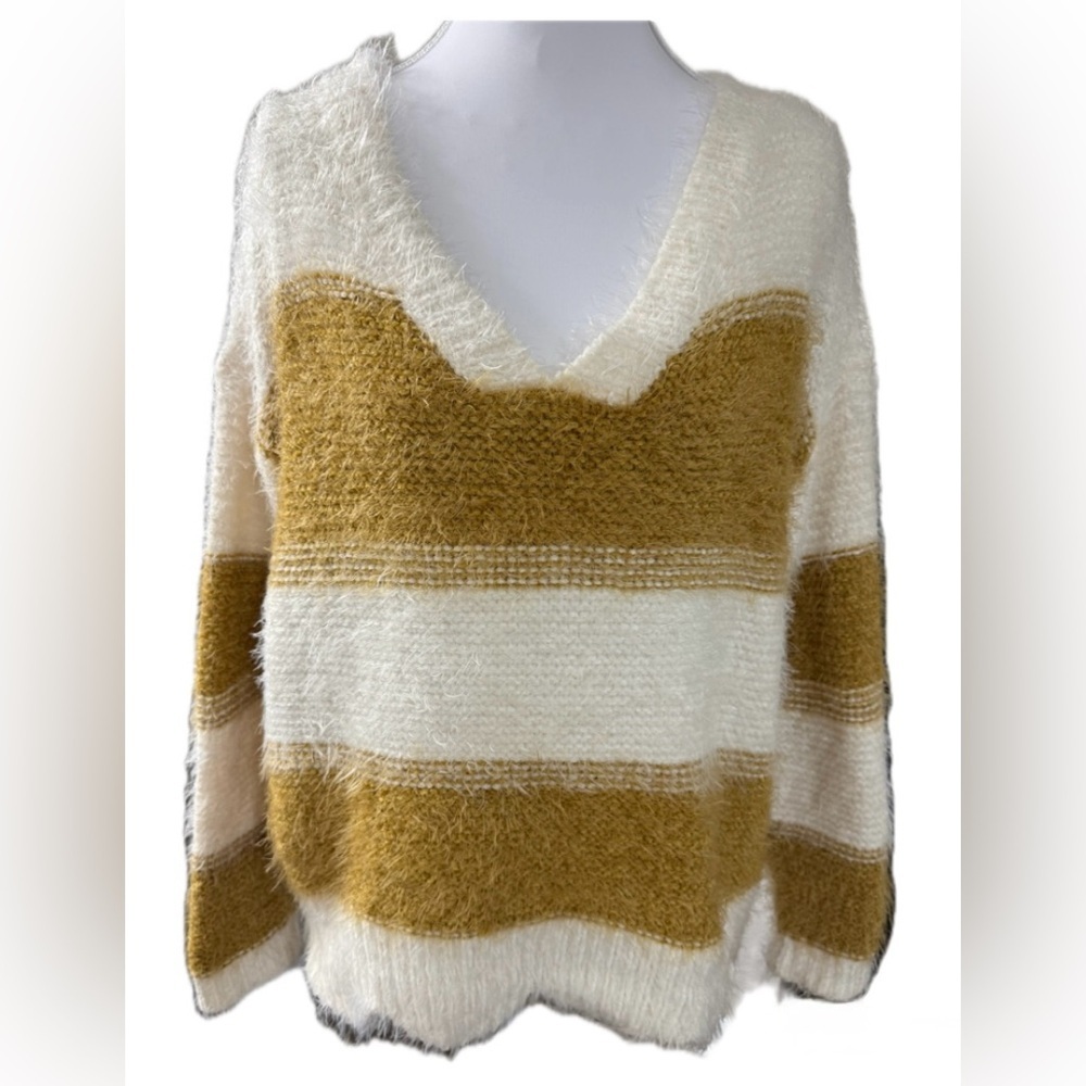 KORI AMERICA COZY KNIT SWETER WOMEN’S SIZE: S/M — SOFT TEXTURED PULLOVER